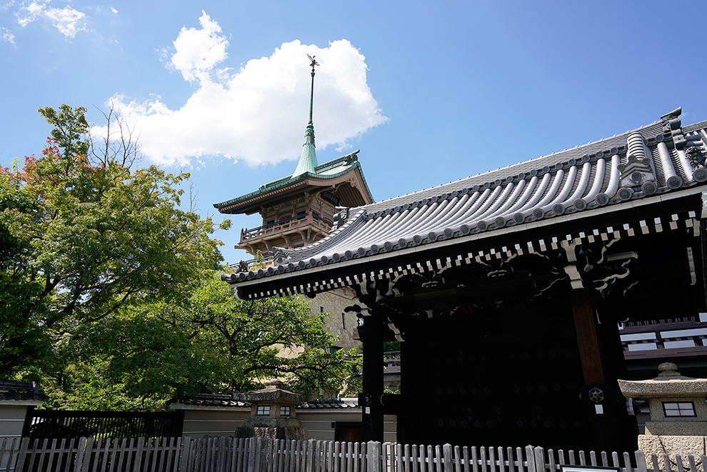 South Gate and Gion-kaku